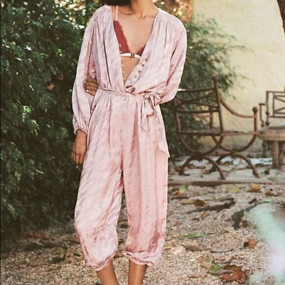ANTHROPOLOGIE NWT Pink Laurentia Jacquard Jumpsuit  SMALL